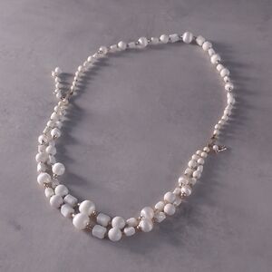 ✨ Vintage 1980s White Beaded Necklace, Elegant Statement Jewelry, 14.5 Inches ✨